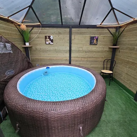 Luxury tent Clos Des Monts *
