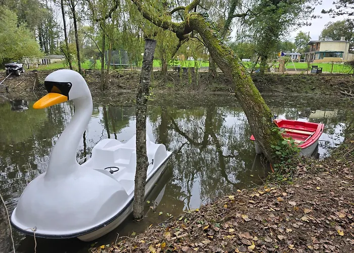 Роскошный шатер Clos Des Monts